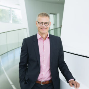offizielles Geschäftsführerportrait für die Klaus Tschira Stiftung